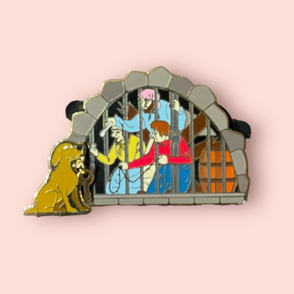 SET Vintage Disney Pirates of the Caribbean Enamel Pins - Picture 4 of 9